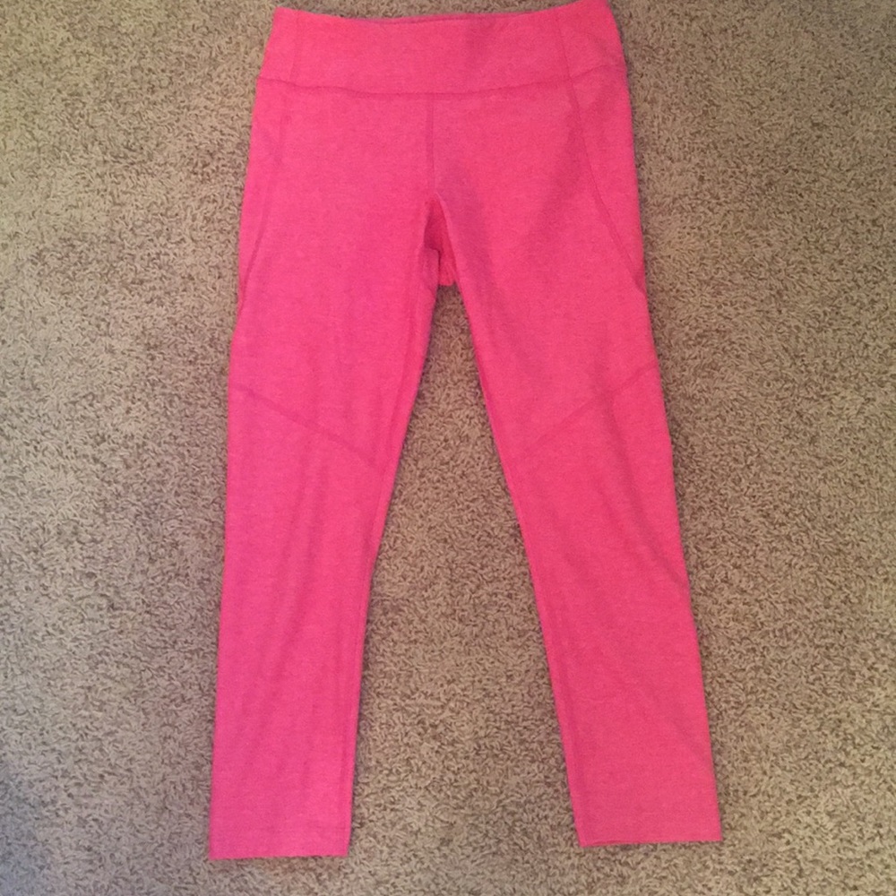 Outdoor voices 3/4 warmup leggings - Picture 2 of 3